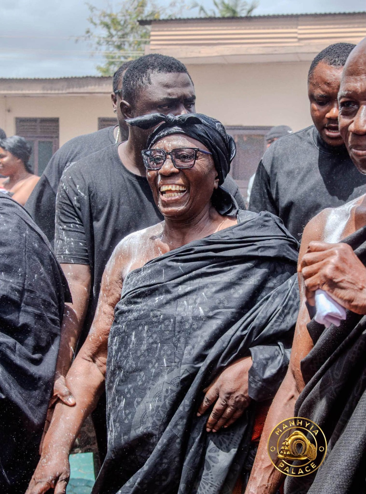 Otumfuo Osei Tutu II enstools Nana Ama Bonsu as new Asantehemaa