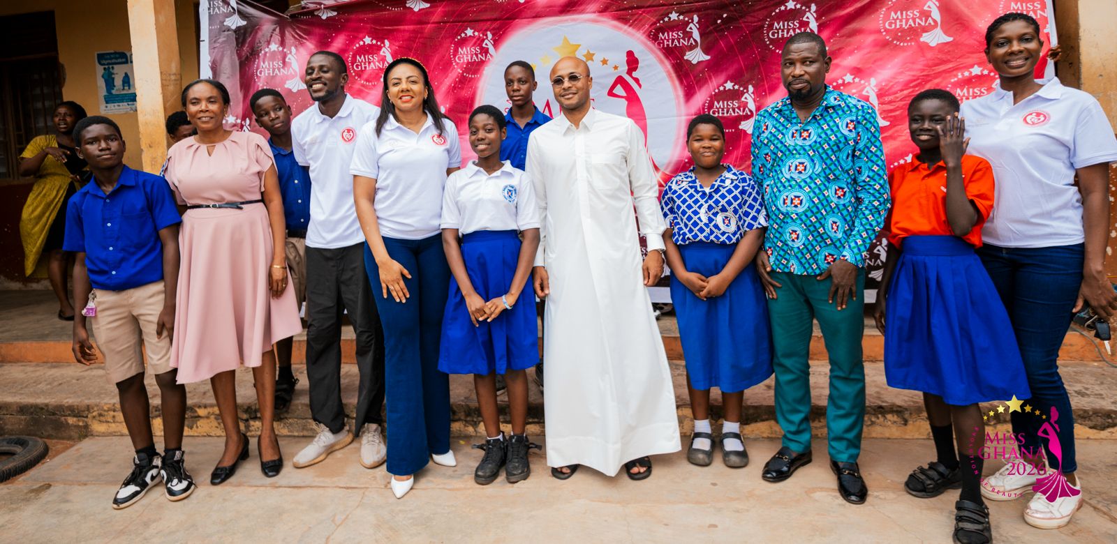 Dede Ayew urges pupils to study hard, cultivate good character