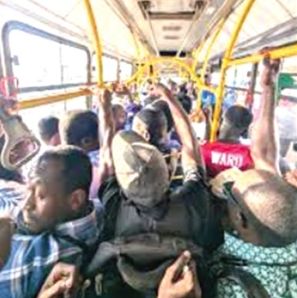Accra's packed buses put commuters' health at risk