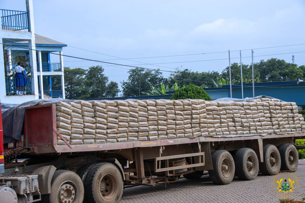 Trade Minister donates cement, GH¢100,000 to St. Monica’s SHS for science lab