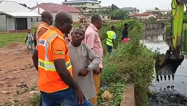 Mfantseman MCE inspects drain desilting exercise in Mankessim, vows action against illegal dumping