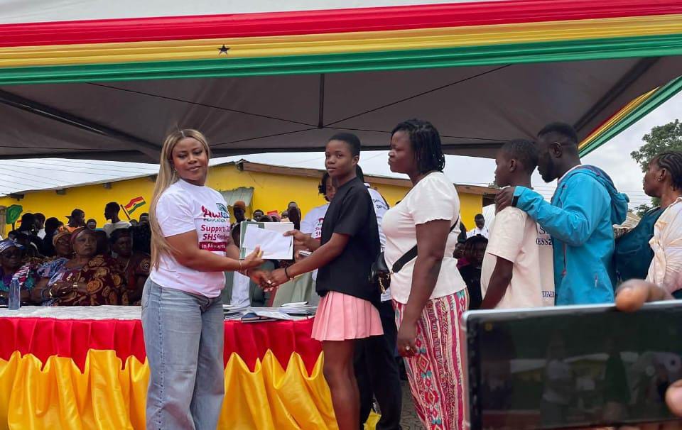 Akuapem South: Over 1,000 SHS entrants benefit from MP Adwoa Dziwornu’s Educational Fund